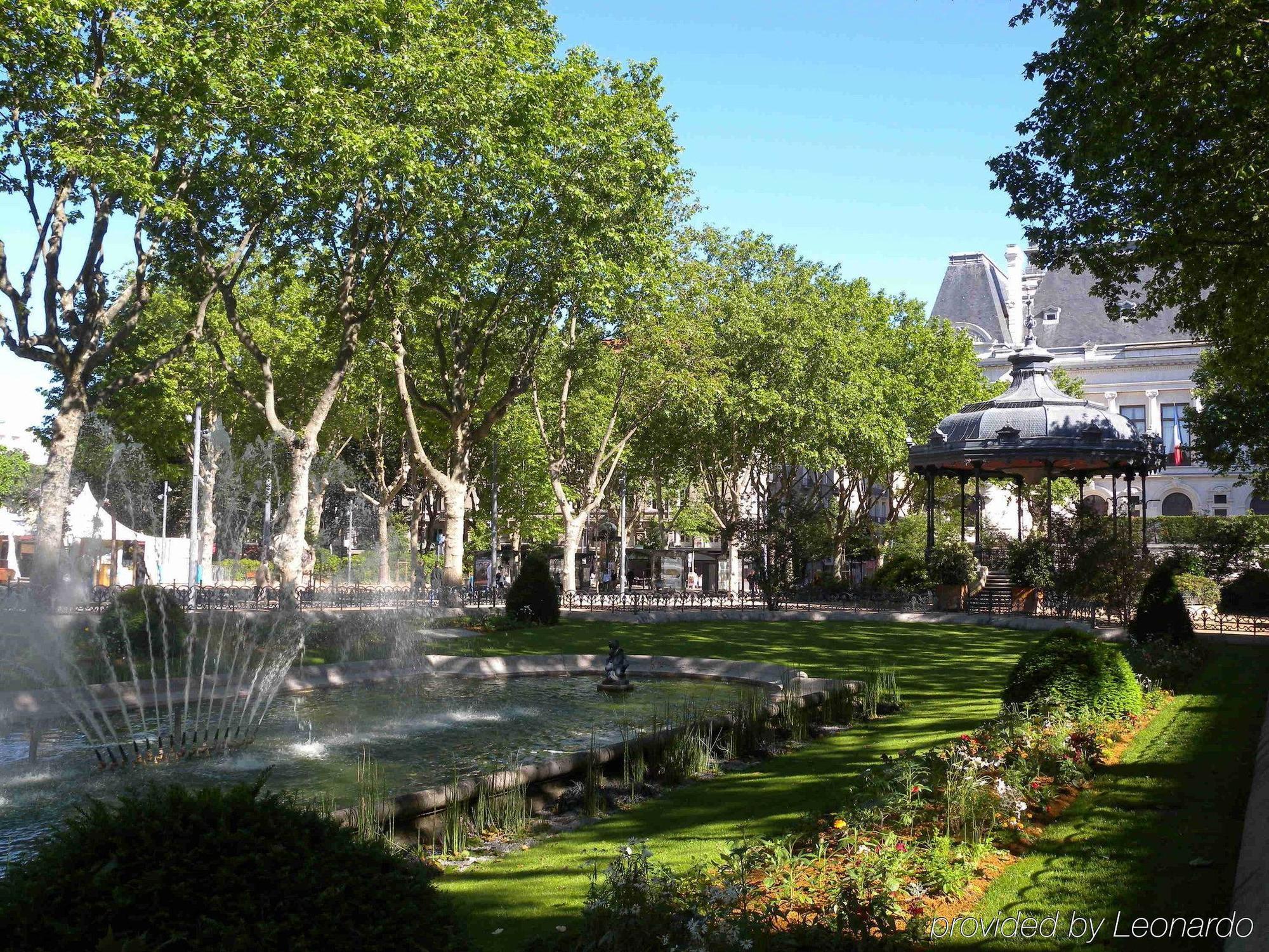 Mercure Saint Etienne Parc De L'Europe Buitenkant foto